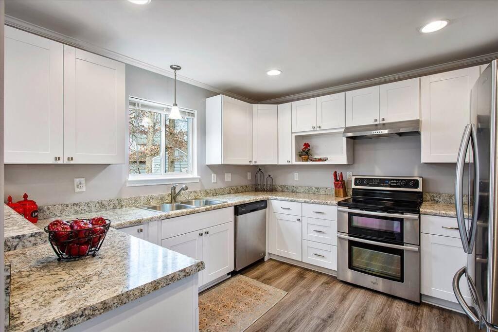 Charming 3-Bedroom Home In Heart Of アシュランド エクステリア 写真