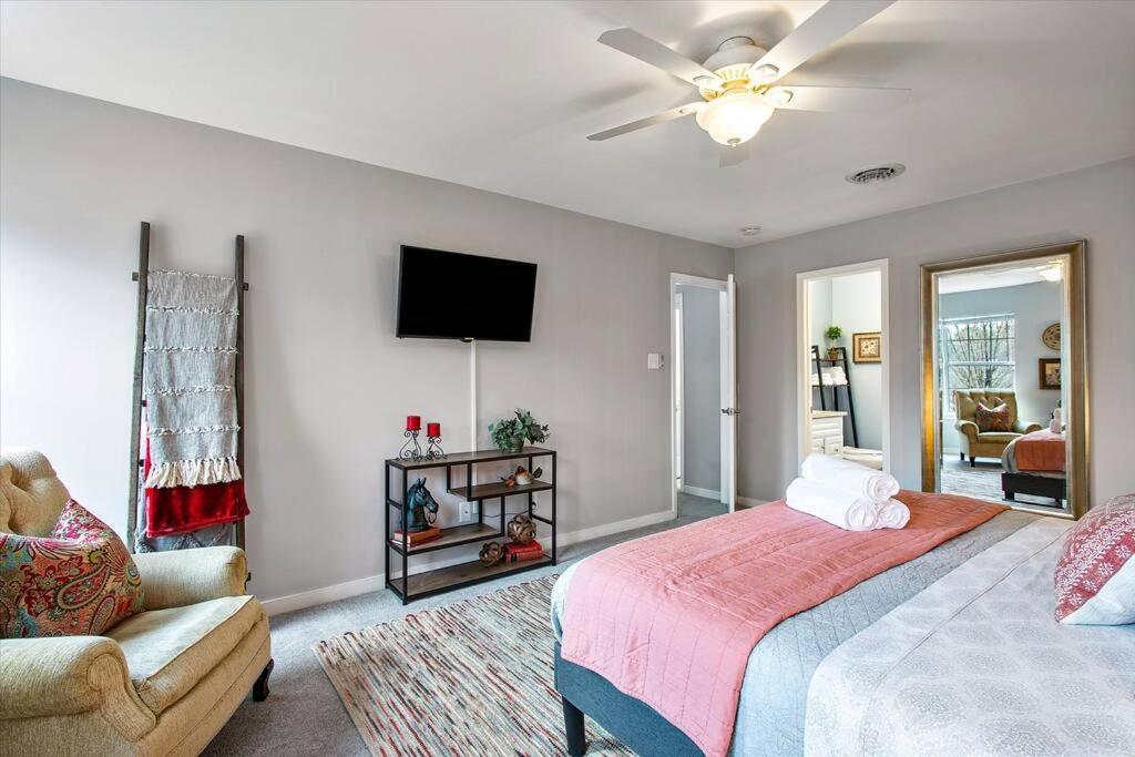 Charming 3-Bedroom Home In Heart Of アシュランド エクステリア 写真