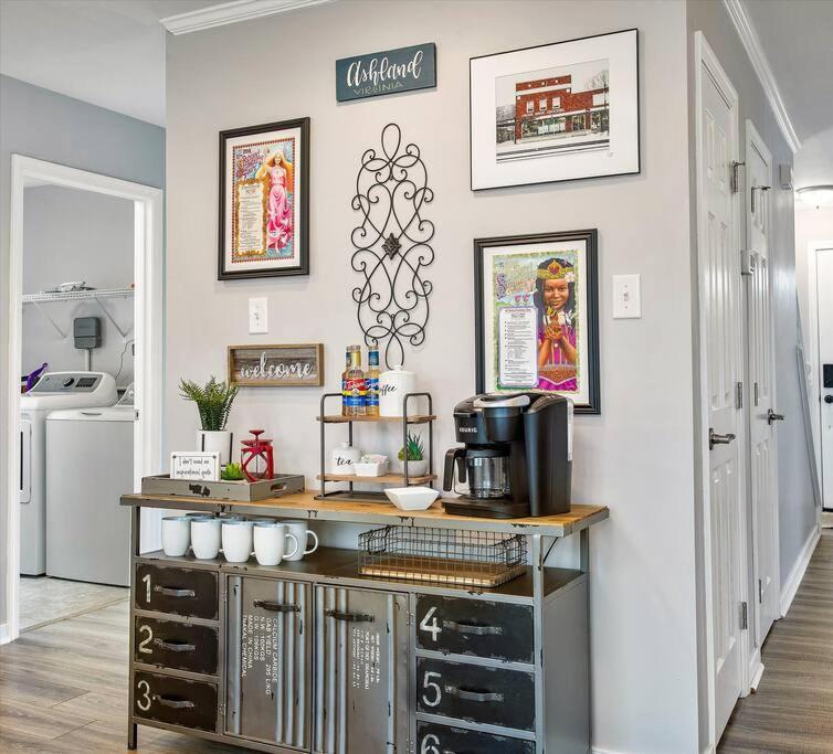 Charming 3-Bedroom Home In Heart Of アシュランド エクステリア 写真